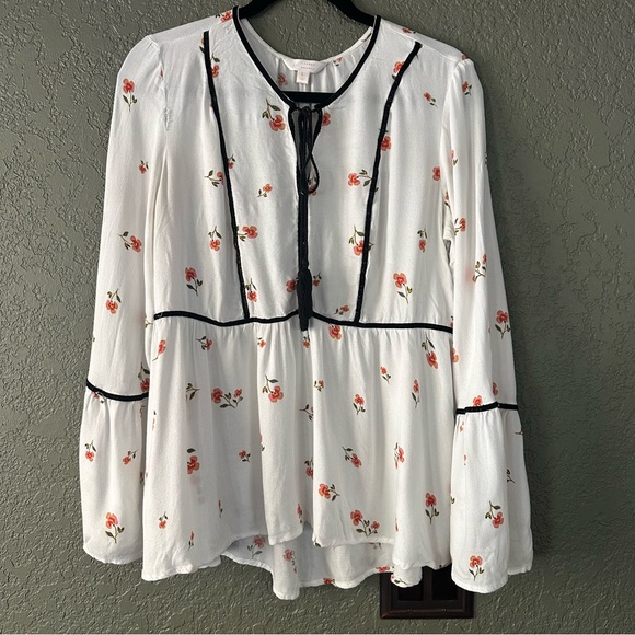 LC Lauren Conrad | Tops | Floral Peasant Top | Poshmark